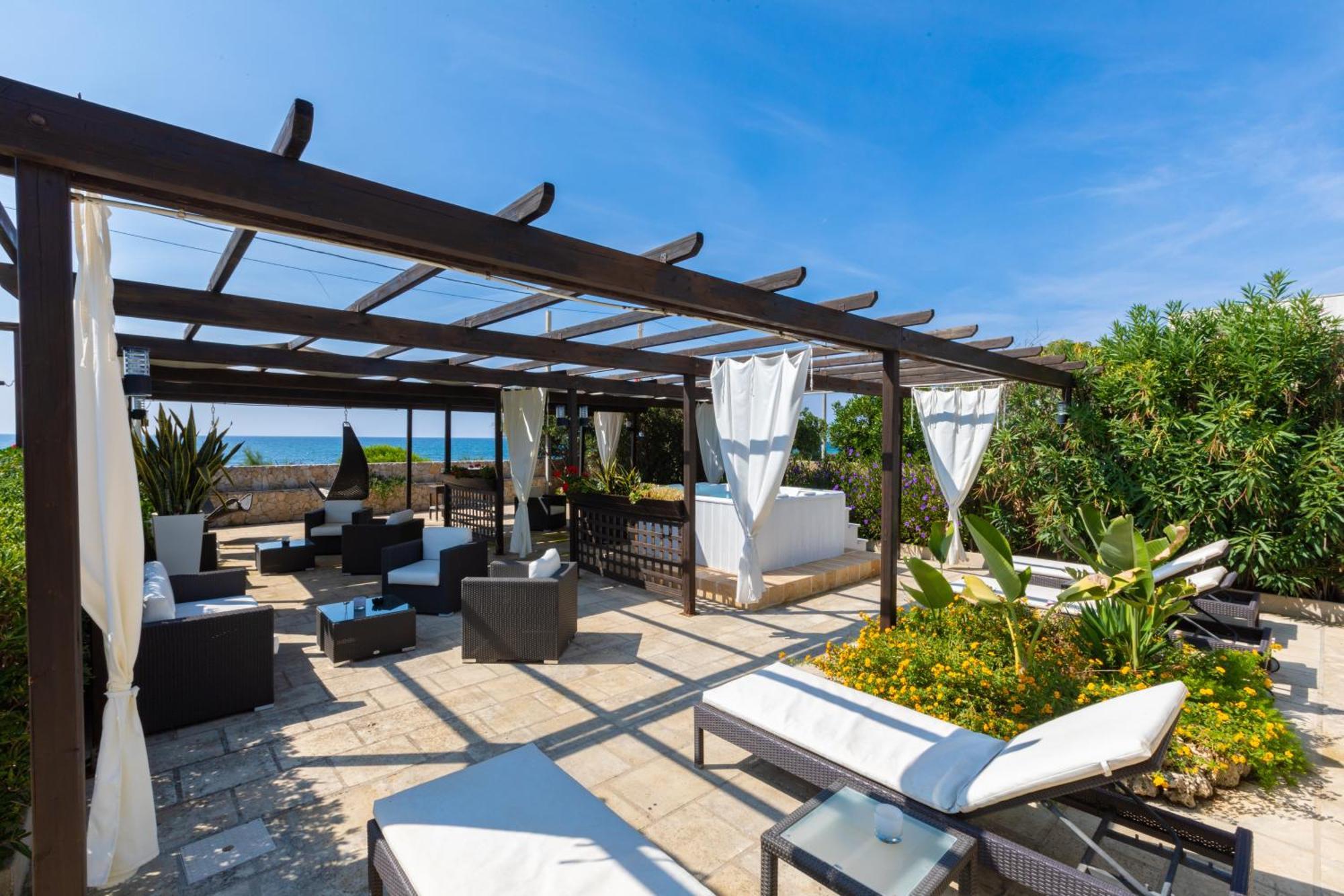 La Giara Resort Торре-Сан-Джованни-Удженто Экстерьер фото
