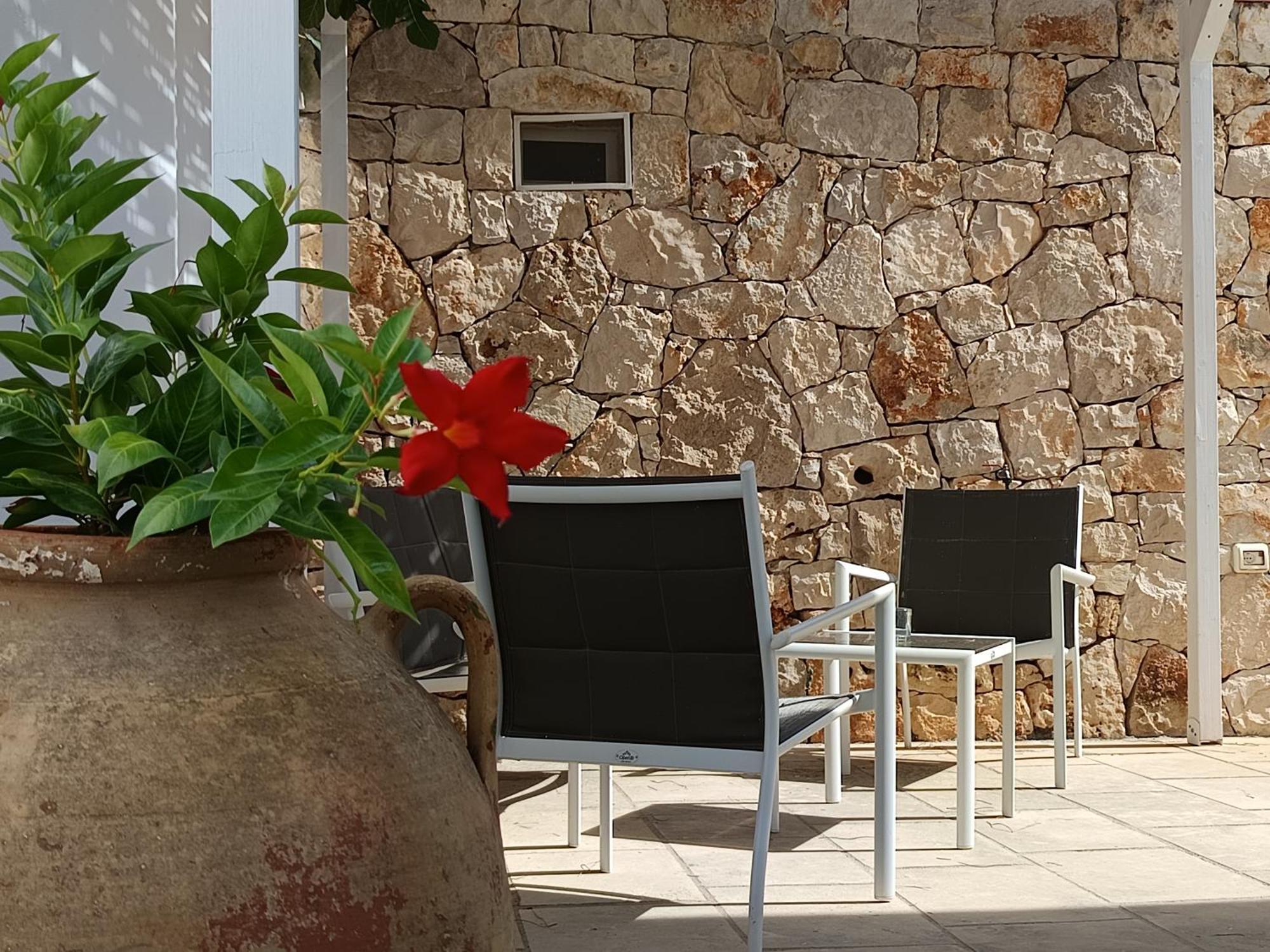 La Giara Resort Торре-Сан-Джованни-Удженто Экстерьер фото